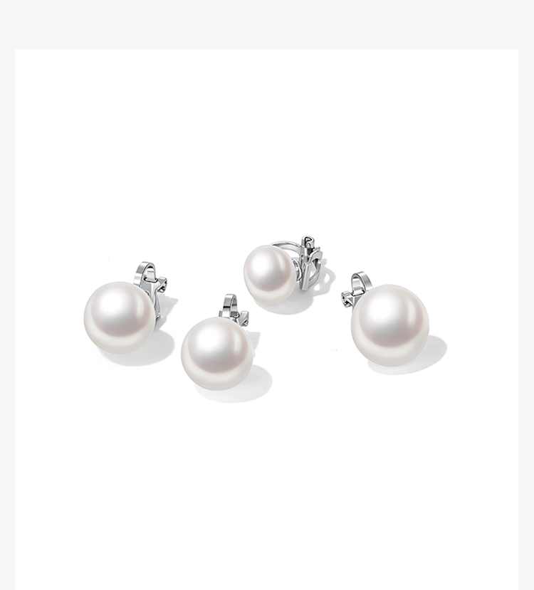 Natural Freshwater Pearl Stud Earrings