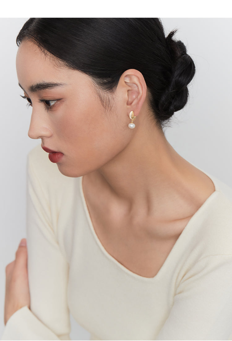 Vintage Leaf Pearl Drop Earrings