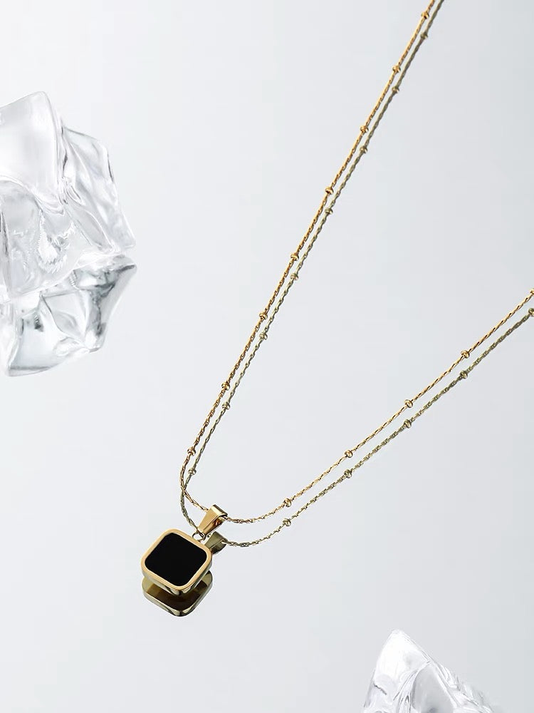 Gold Geometric Pendant Necklace