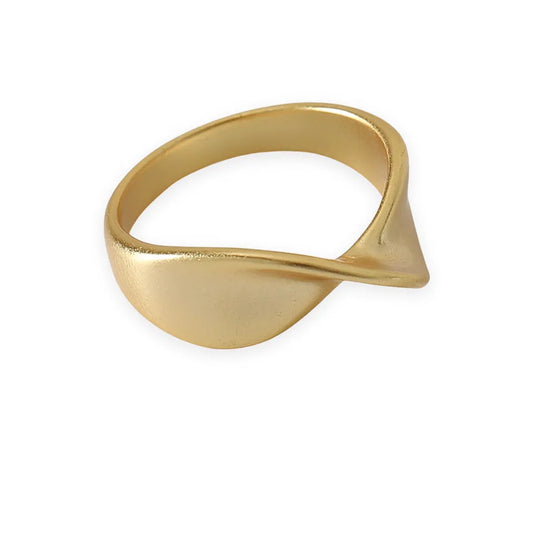 Möbius Minimalist Matte Gold Ring