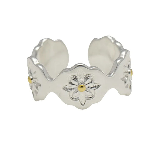 Retro Daisy Silver Ring
