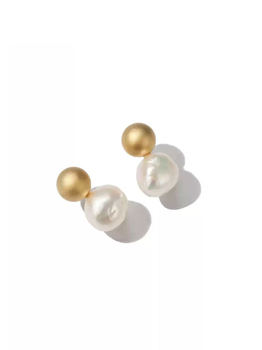 Freshwater Pearl Earrings - Chic & Elegant