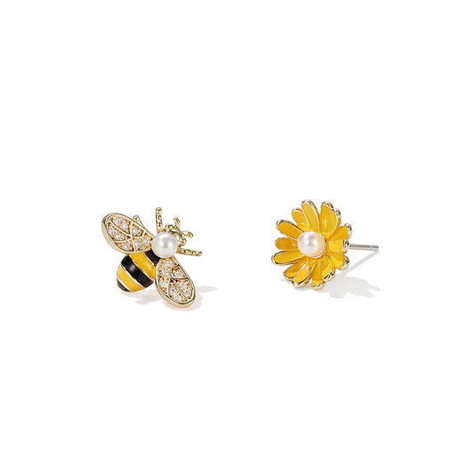 Bee and Daisy Stud Earrings