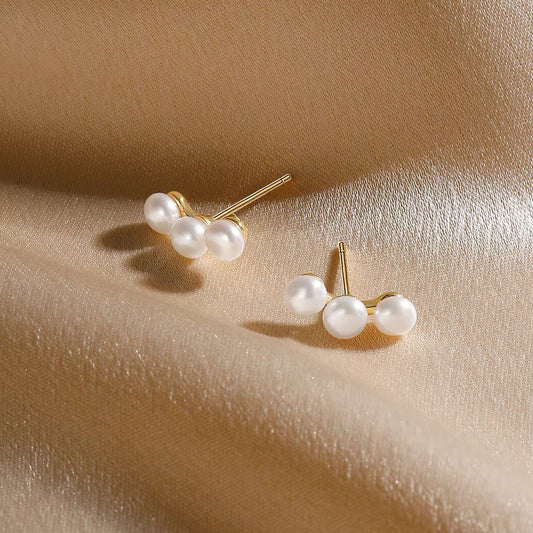 Minimalist Natural Pearl Stud Earrings